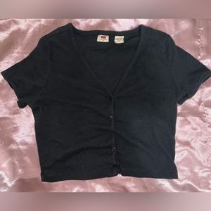 Levi’s V-Neck Button Up Cropped Top